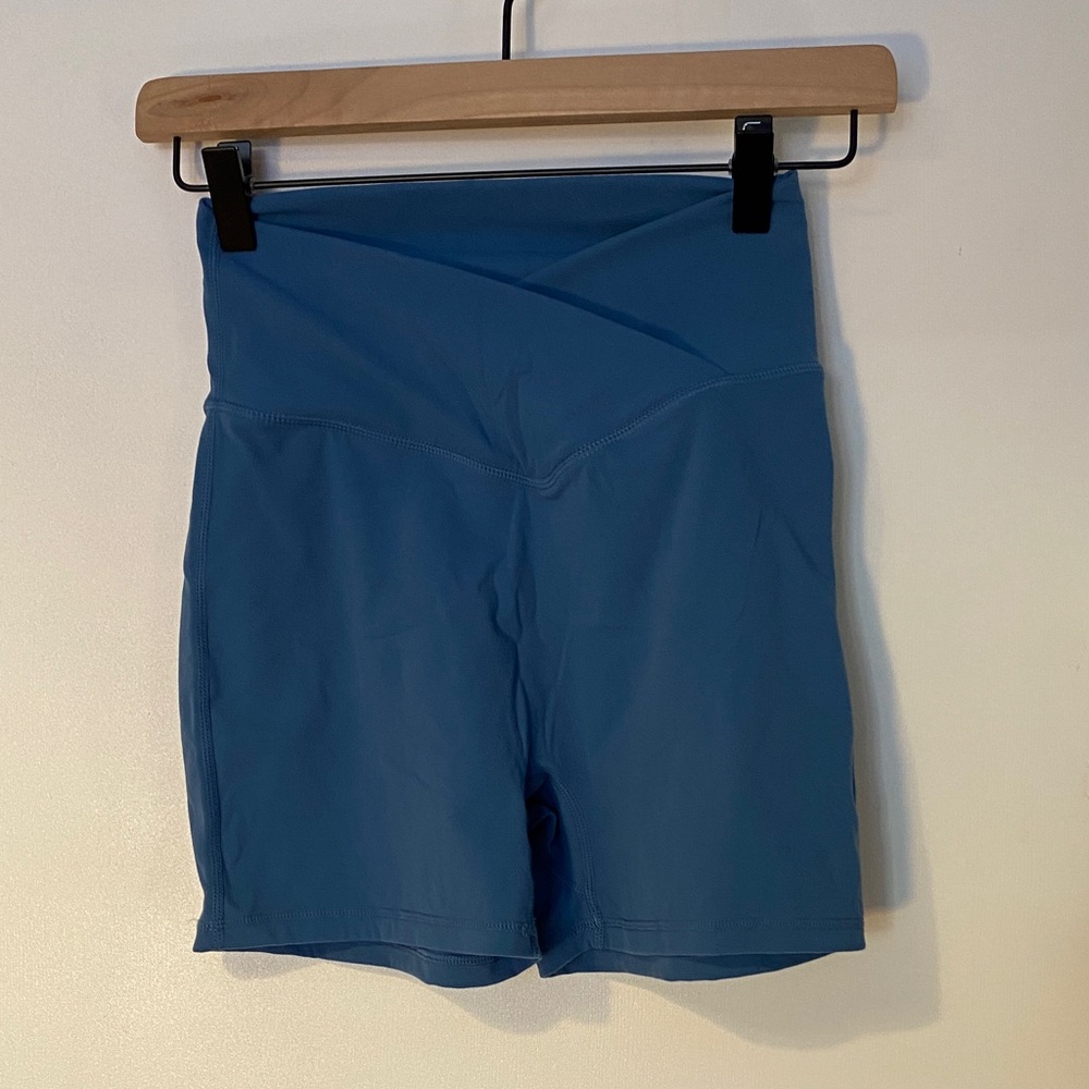 High-Rise Athletic Bike Shorts in Blue